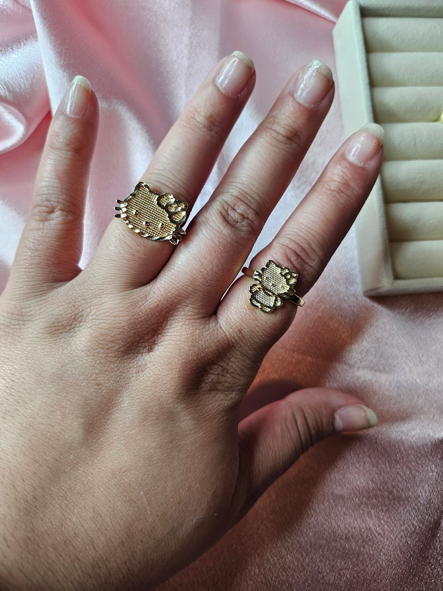 Hello Kitty Ring